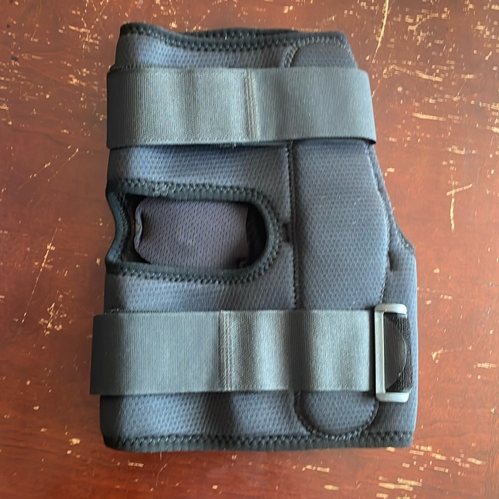 Bird & Cronin Knee HKO anterior closure hinged knee brace medium